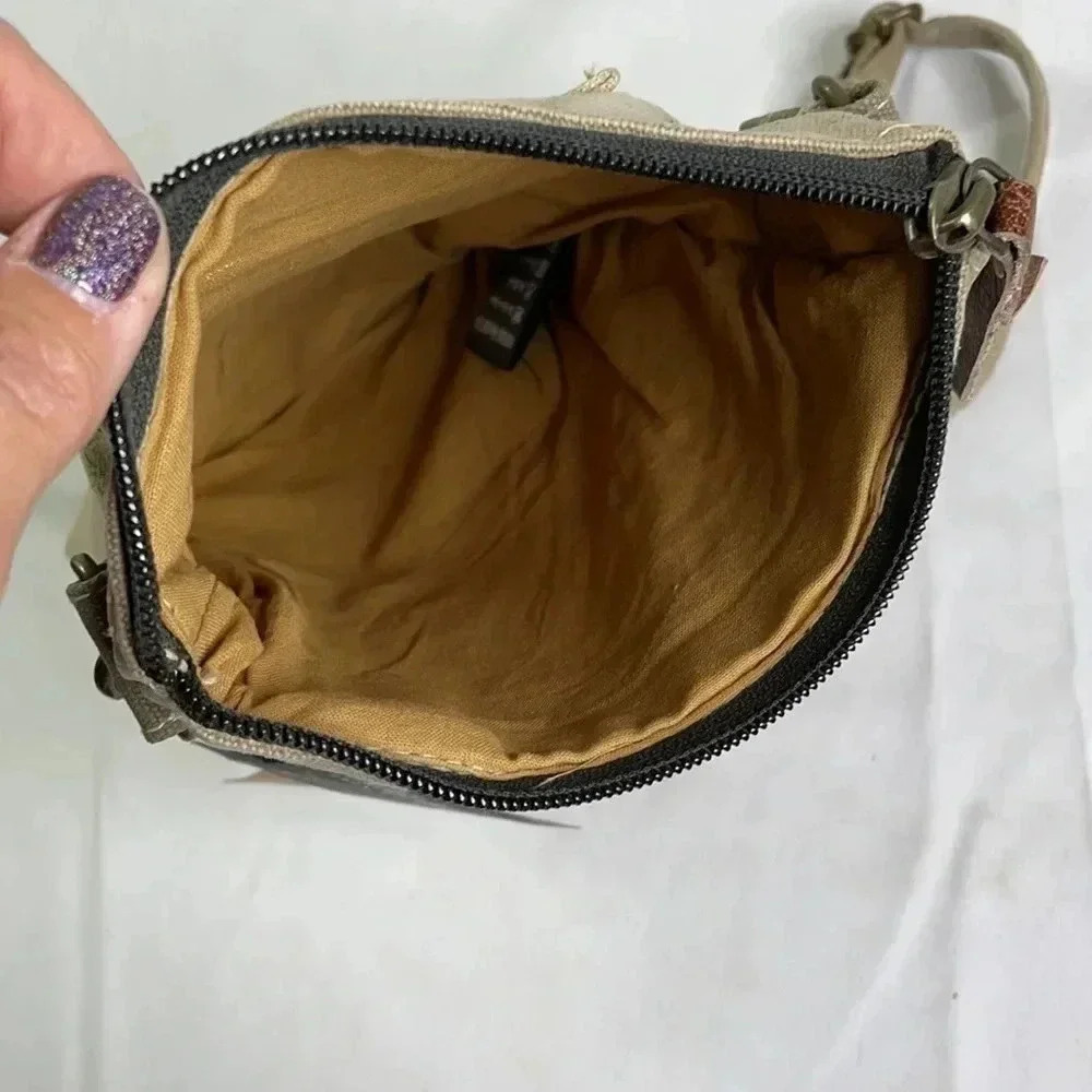 NWT VW Themed Summer Lovin Recycled Military Tent Tote Crossbody - Picture 9 of 11